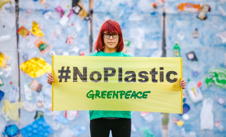 Greenpeace_-_Plasticni_val_3_Small Snažne poruke očuvanja prirode u srcu Zagreba