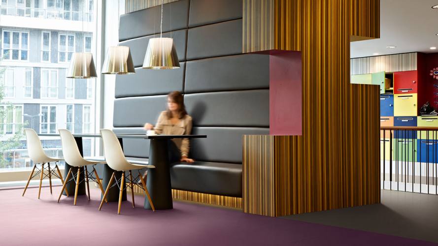 1180x664_Allura_Colour_C68018-C68034_coffee_corner_office Linoleum vs vinil - sličnosti i razlike