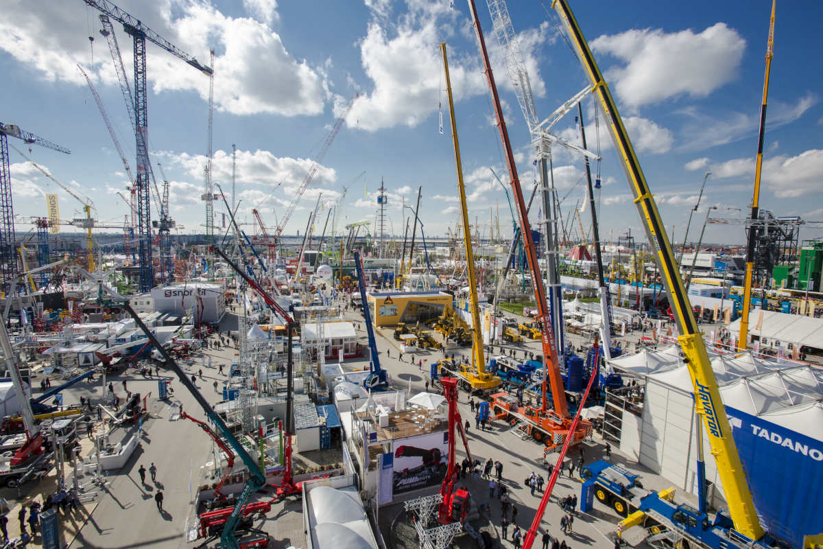 bauma16_outdoor_exhibition_area Bauma 2019. - najveći sajam na svijetu!
