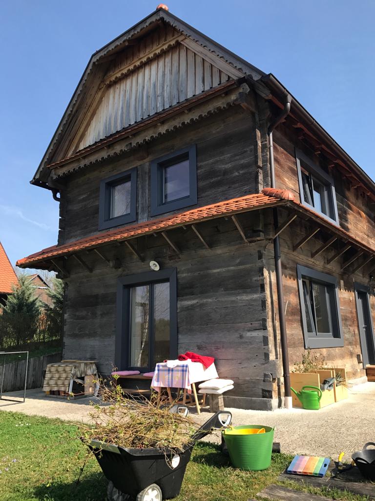 Posavska_kuca_2 Arhitektica je život u gradu zamijenila životom u tradicionalnoj drvenoj kući