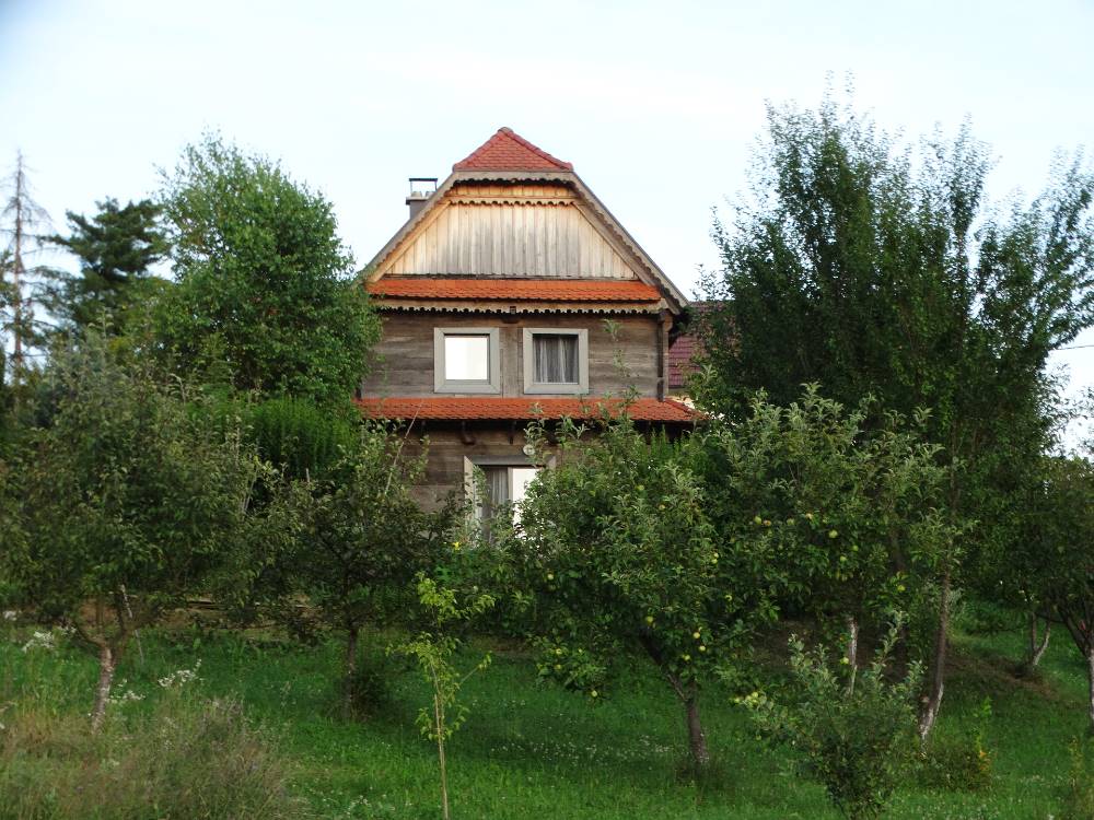 Posavska_kuca_23 Arhitektica je život u gradu zamijenila životom u tradicionalnoj drvenoj kući
