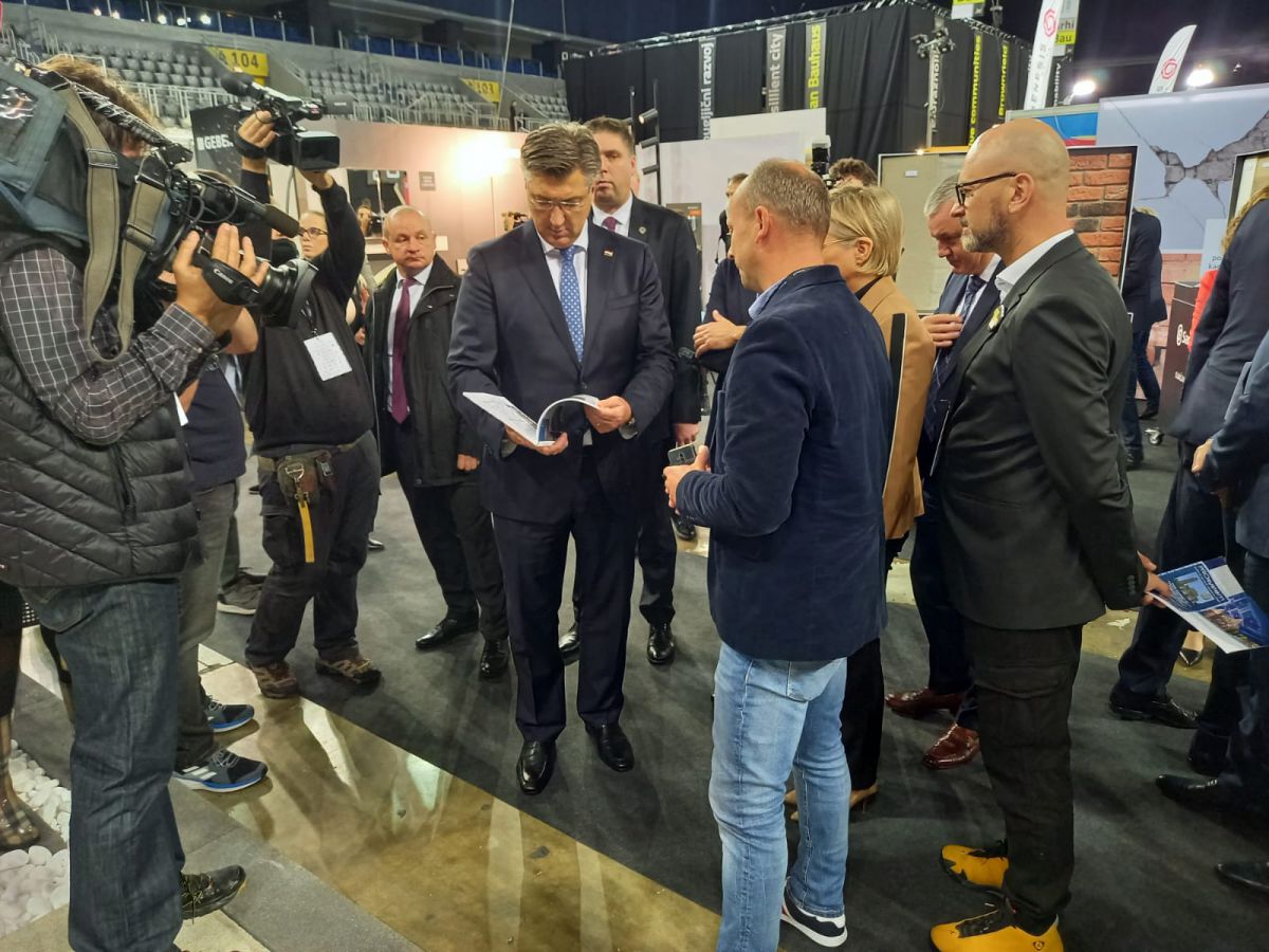 Arhibau_otvorenje_1 Gradite, obnavljate ili tek planirate projekt?  Dođite na Arhibau!