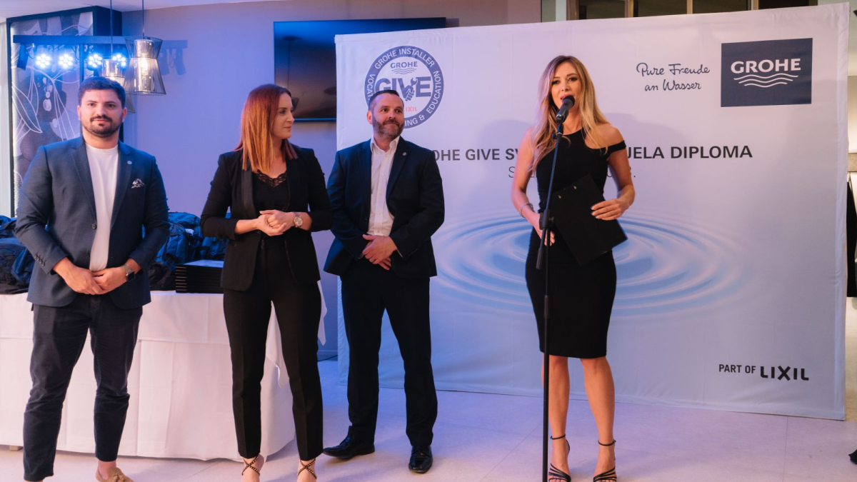 Lidija_Bai_najavljuje_dodjelu_diploma GROHE svečano dodijelio diplome polaznicima GIVE škole
