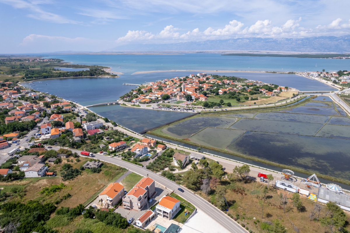 Ureenje_Salt_and_Stone_Ville_u_Ninu_02 Luksuzna kuća za odmor u kojoj se može uživati prije, tijekom i nakon sezone