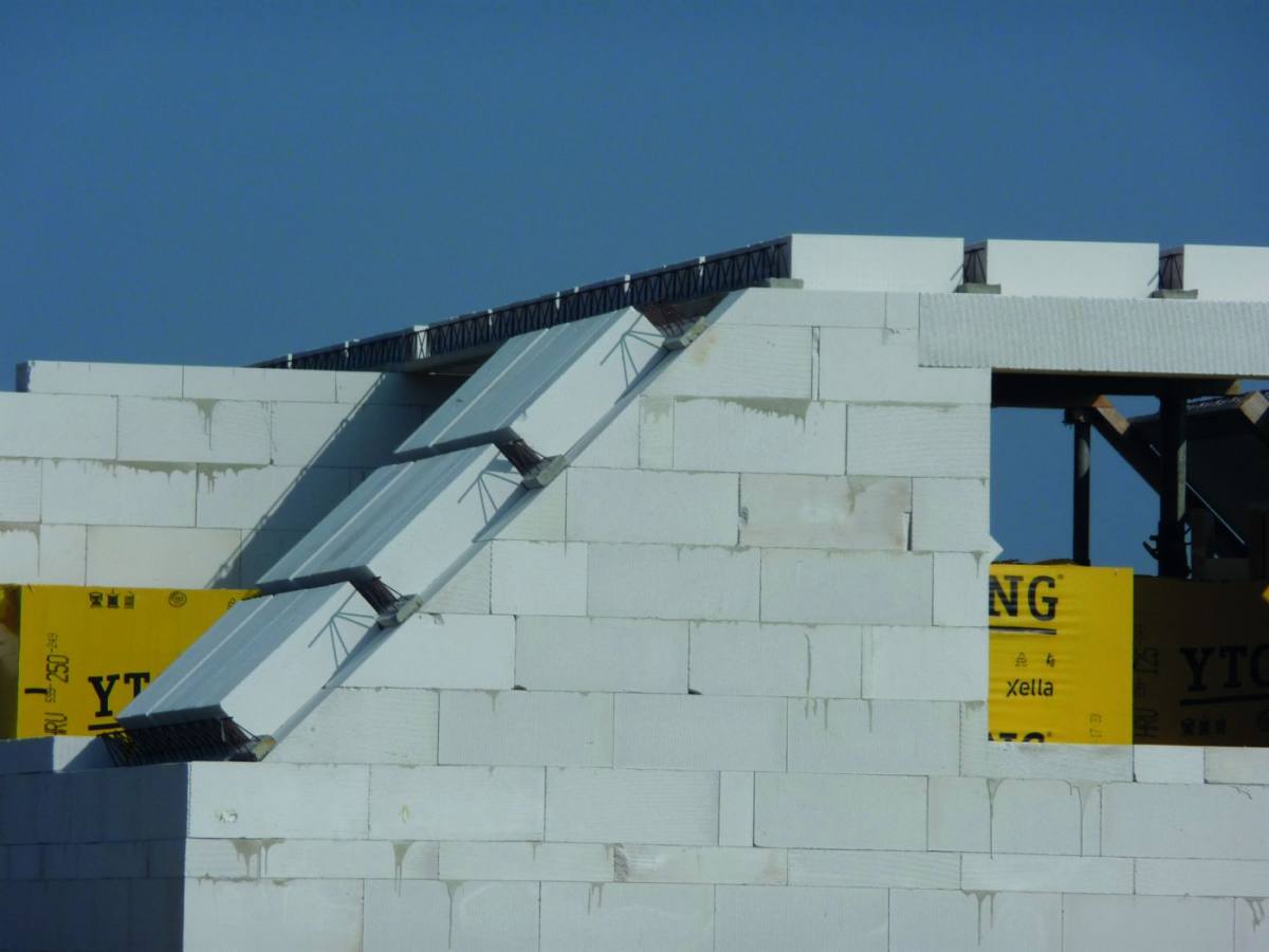 RD_Hamry_-_roof Ytong bijeli strop - dodatna sigurnost u slučaju oštećenja krova