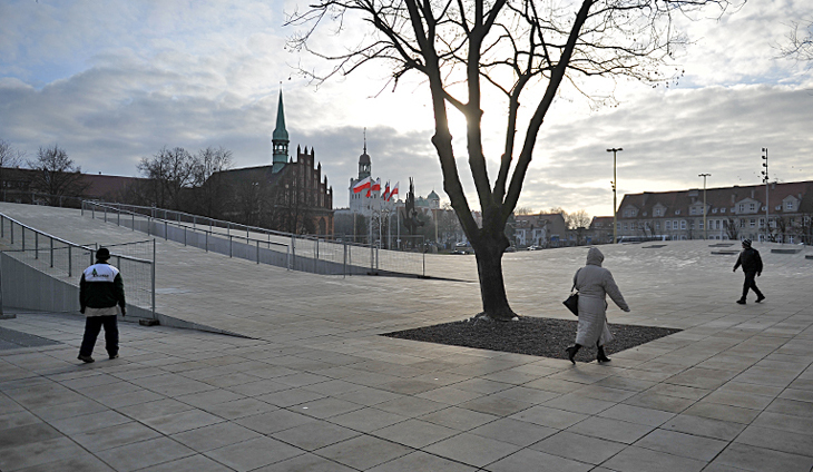 Przeomy__Dialogue_Centre_at_Solidarnosc_Square_Szczecin 25 finalista za Europsku nagradu za urbani javni prostor 2016.