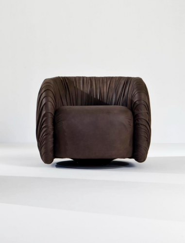 BartoliDesign-Drape_armchair_Laurameroni BartoliDesign-Drape_armchair_Laurameroni U susret nadolazećem sajmu Salone del mobile u Milanu