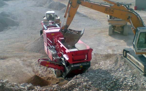 drobilica_1 MINI BAGER TEREX TC 35