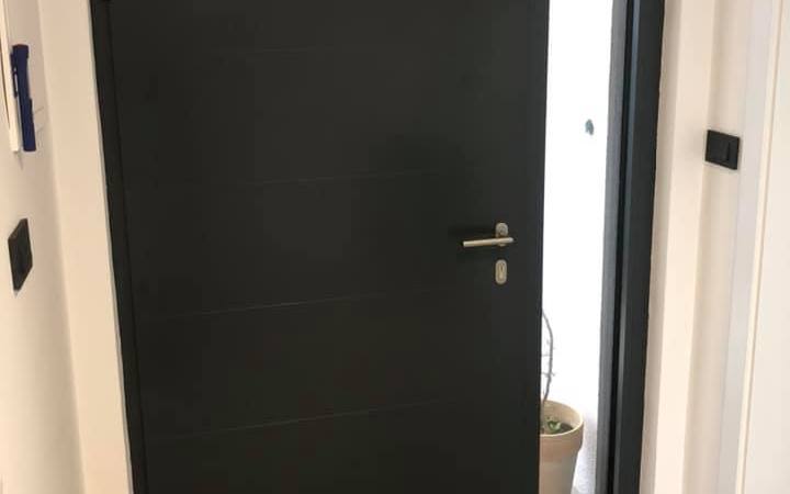 Aluminijska_ulazna_vrataza_kuu_s_drvenom_oblogom_3 Kvake za vrata Zadar